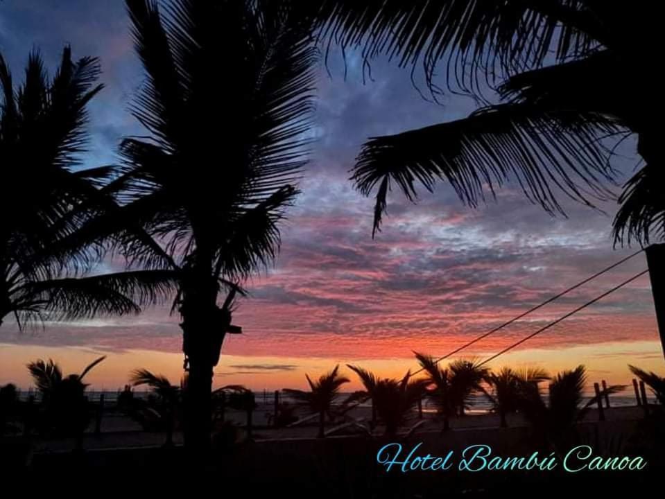 Hotel Bambú Canoa Buitenkant foto