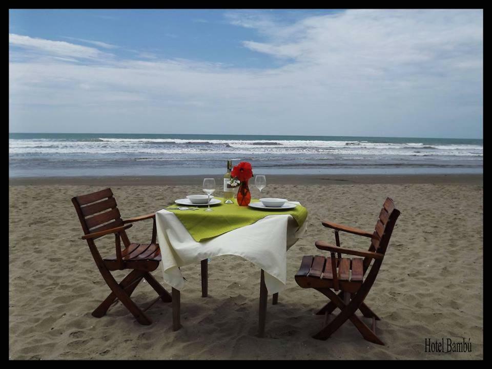 Hotel Bambú Canoa Buitenkant foto